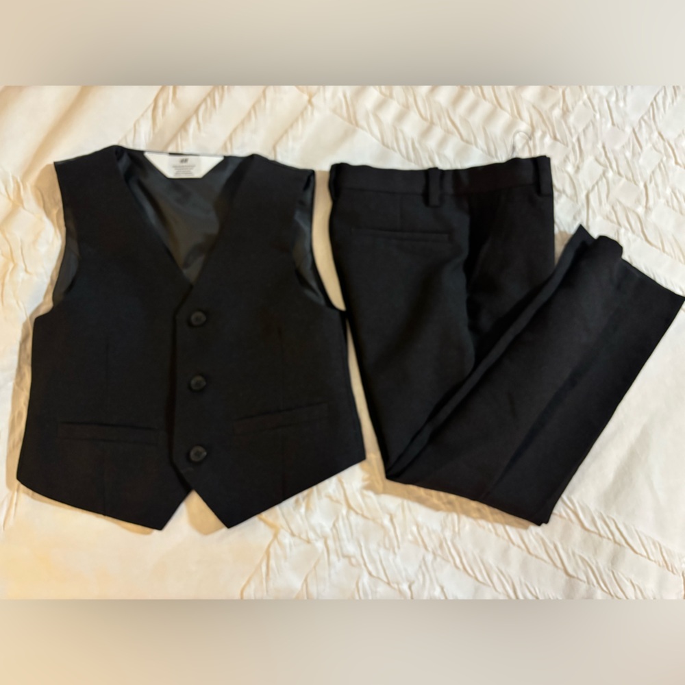 Boys 4T H&M vest, 4-5yr H&M dress pants, and white Old Navy button-down BUNDLE